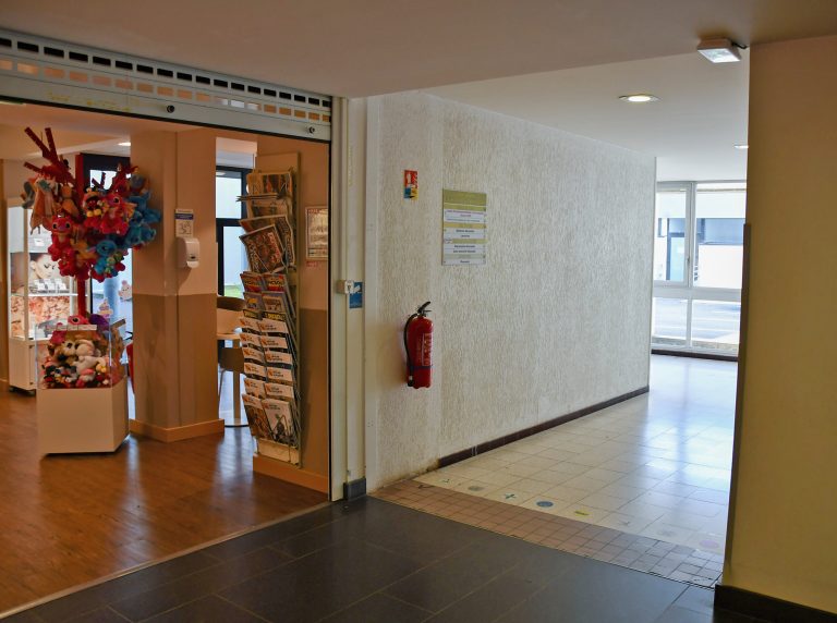 Chemin pour accéder au bâtiment Delivoria
