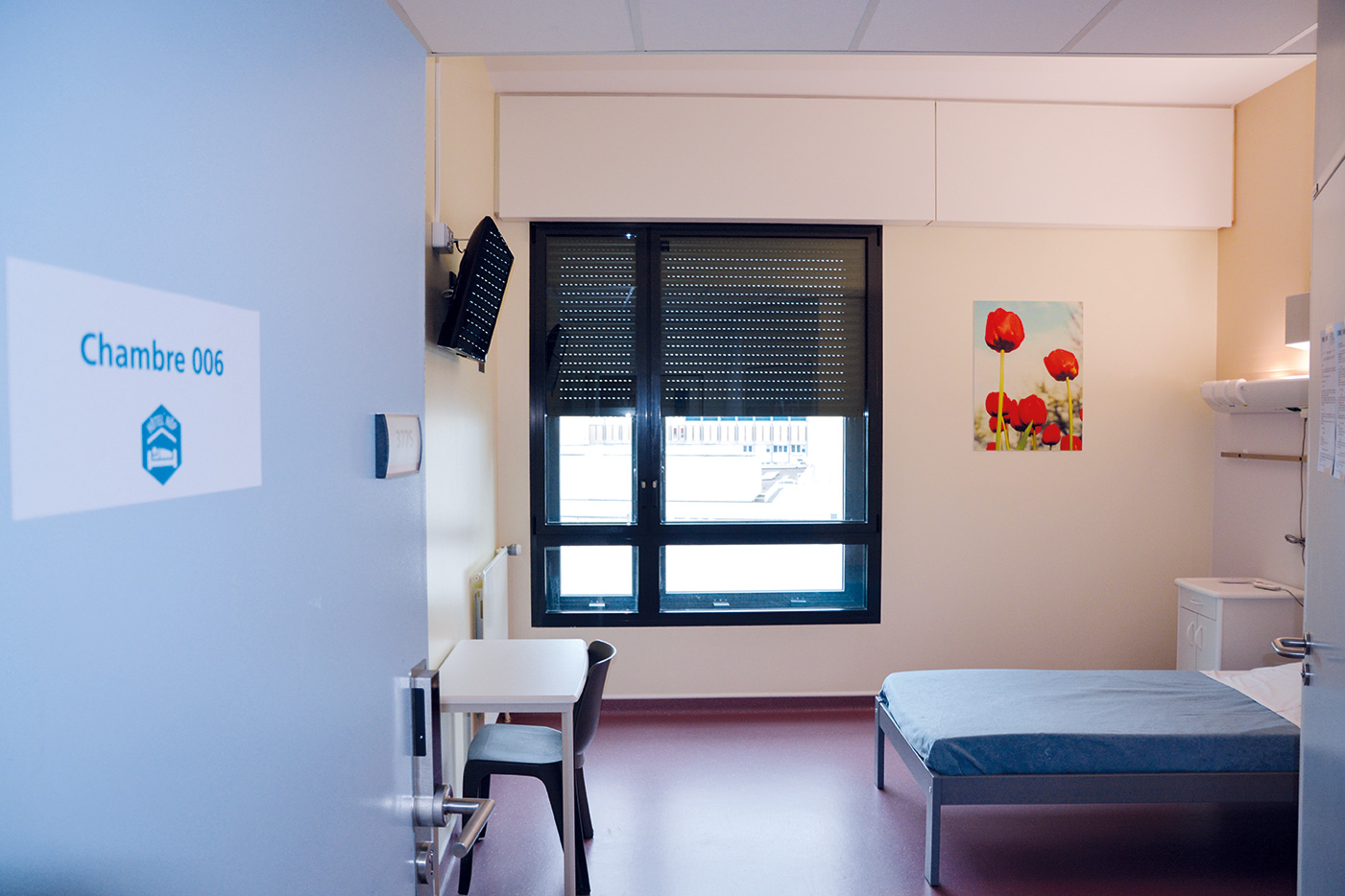Photo d'une des chambres non médicalisées de l'hôtel hospitalier du CHRU de Nancy