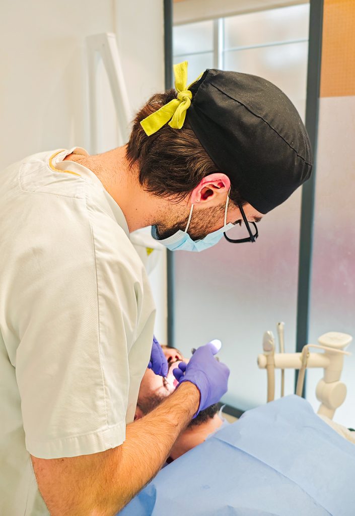 intervention de chirurgie dentaire