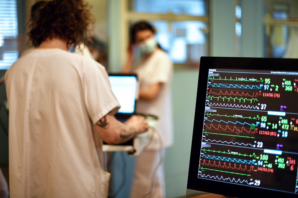 couloir de service d'hospitalisation