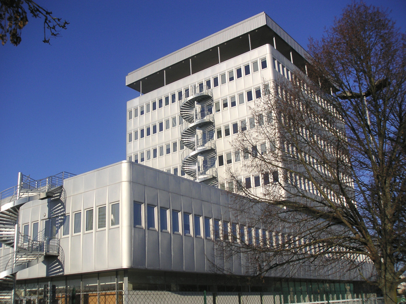 Tour Marcel Brot sous le soleil