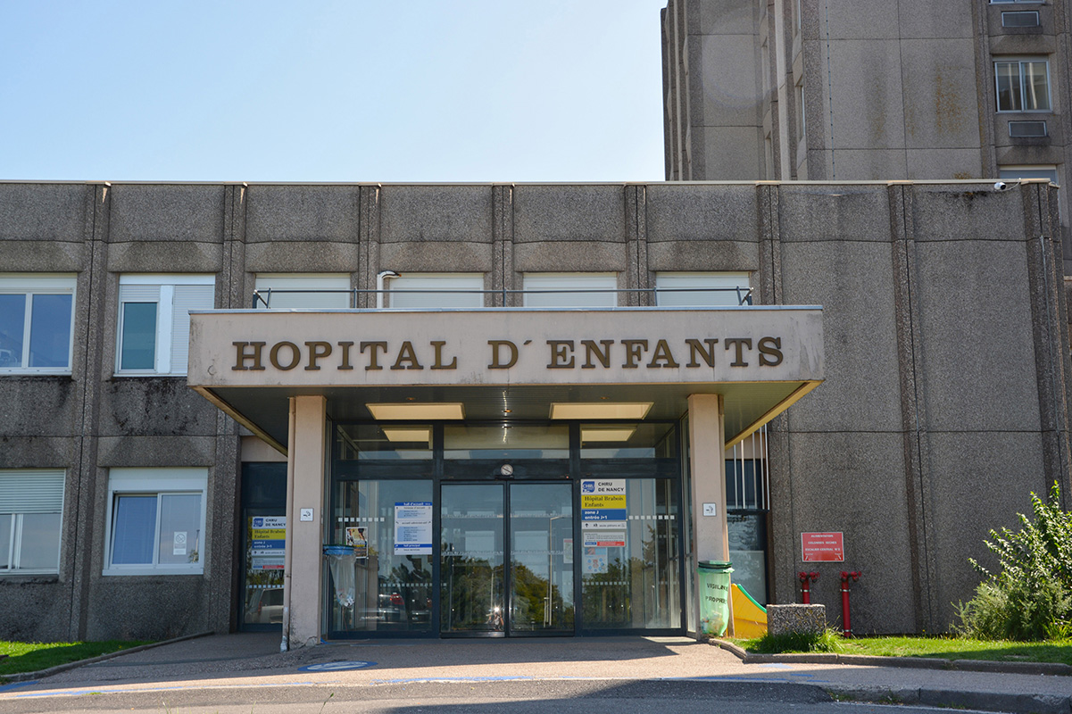 Entrée de l'hôpital d'enfants