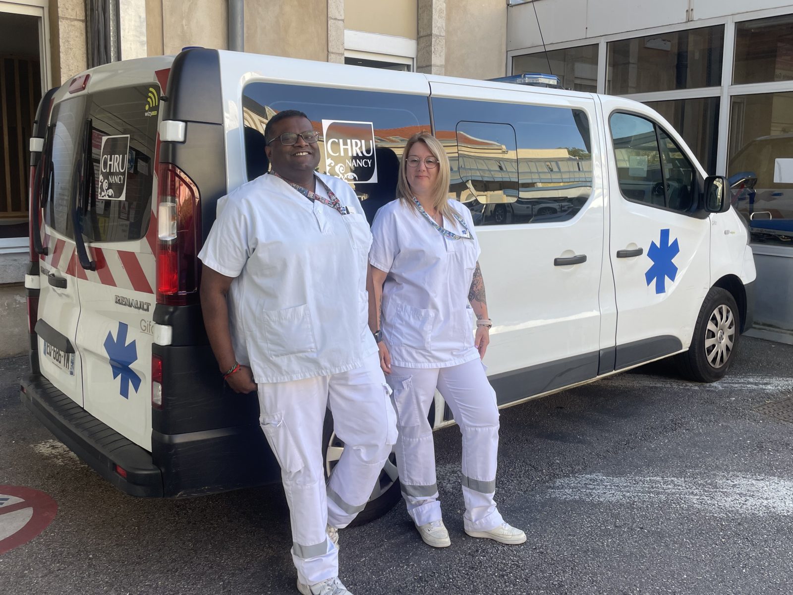 Deux ambulanciers du CHRU de Nancy