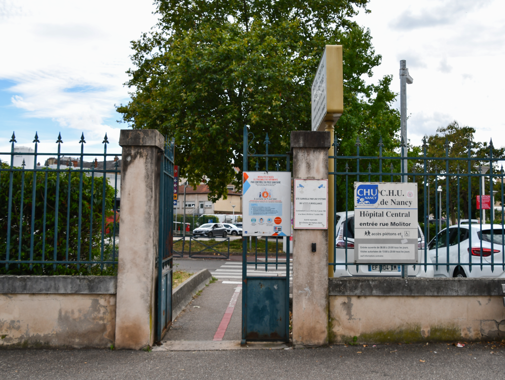 Entrée piéton rue Molitor